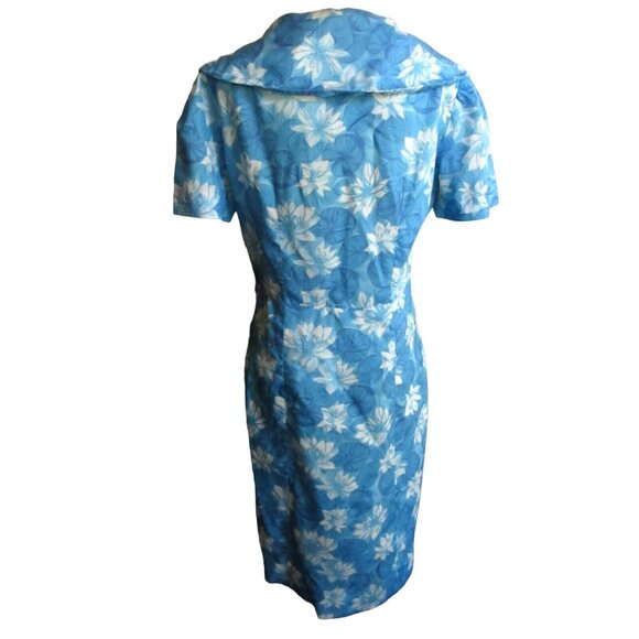 Vintage Blue Floral Short-Sleeve Dress With Large Collar & Button-Front - Picture 3 of 6
